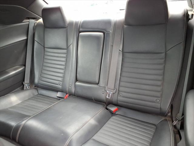 2013 Dodge Challenger SXT Plus
