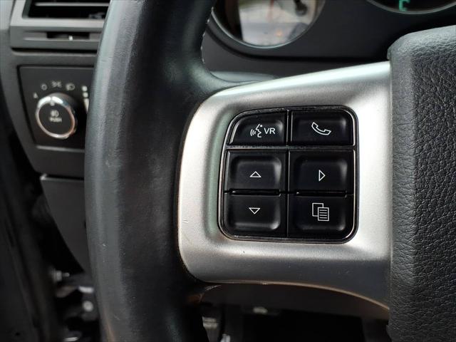 2013 Dodge Challenger SXT Plus