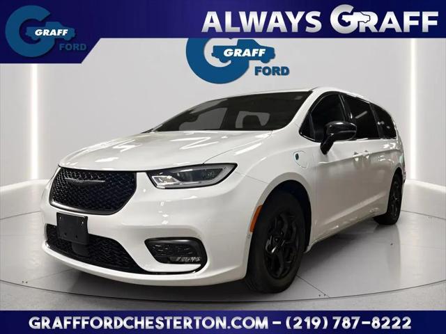 2024 Chrysler Pacifica Hybrid S Appearance Pkg for sale in Chesterton, IN