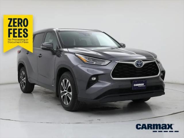 2022 Toyota Highlander Hybrid XLE for sale in Wichita, KS
