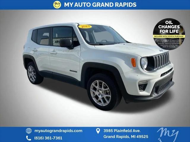 2023 Jeep Renegade Latitude 4x4 for sale in Grand Rapids, MI