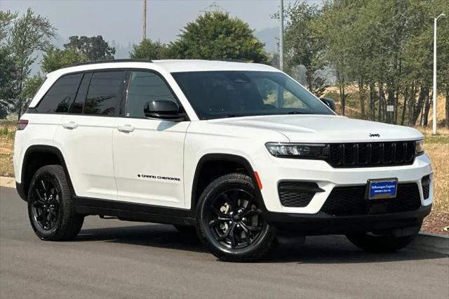 2024 Jeep Grand Cherokee Altitude 4x4 for sale in Eugene, OR