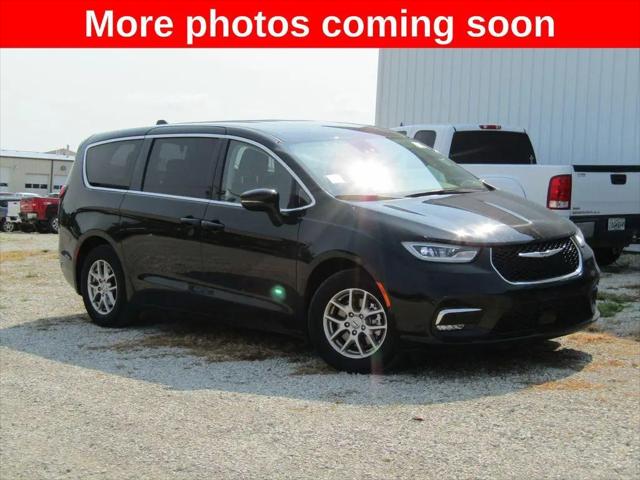 2024 Chrysler Pacifica Touring L for sale in Bethany, MO