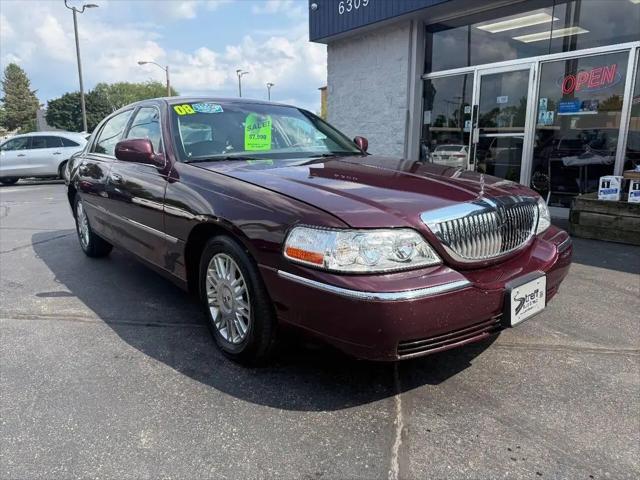 2008 Lincoln Town Car Signature Limited for sale in Milwaukee, WI