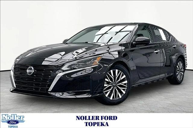 2023 Nissan Altima SV FWD for sale in Topeka, KS