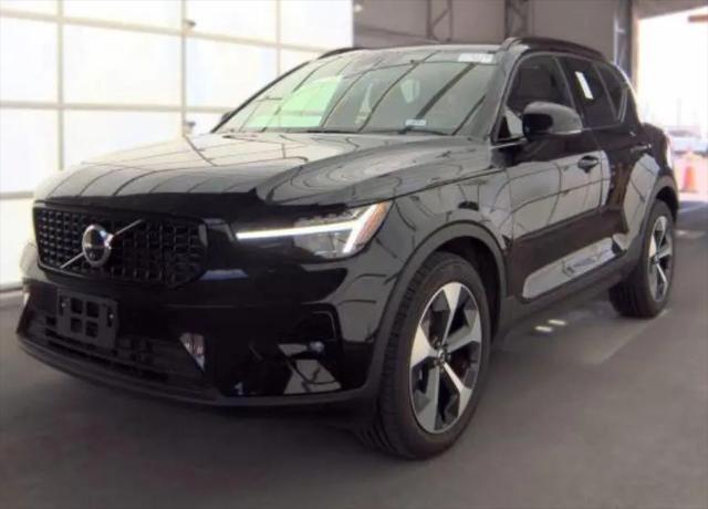 2026 Volvo XC40 Plus, B5 AWD Gas (mild hybrid), Dark for sale in Willoughby, OH