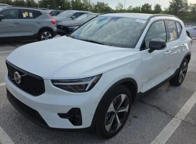 2026 Volvo XC40 Plus, B5 AWD Gas (mild hybrid), Dark for sale in Willoughby, OH