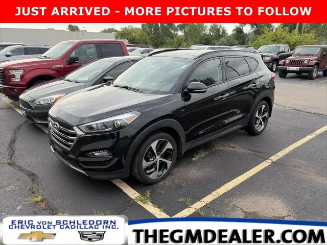 2016 Hyundai Tucson Limited for sale in Saukville, WI