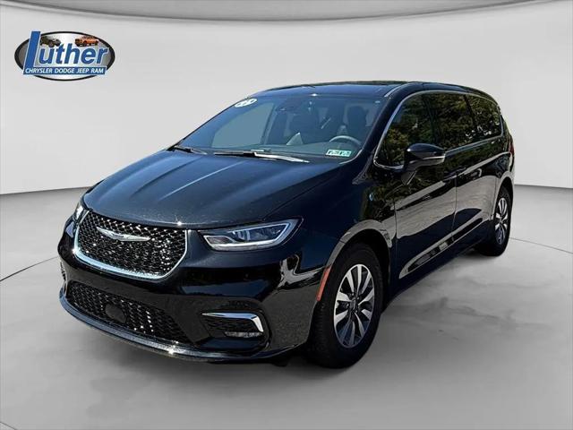 2025 Chrysler Pacifica Hybrid Select for sale in Northern Cambria, PA