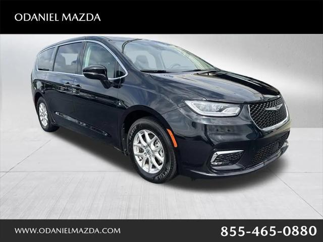 2024 Chrysler Pacifica Touring L for sale in Fort Wayne, IN