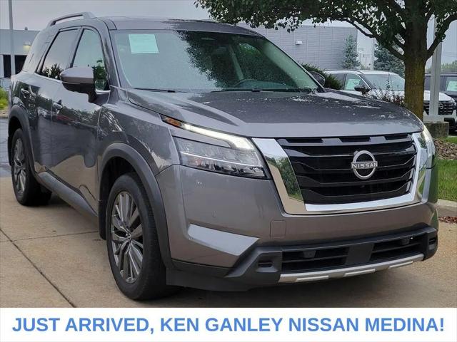 2024 Nissan Pathfinder SL 4WD for sale in Medina, OH