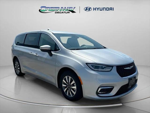 2023 Chrysler Pacifica Hybrid Touring L for sale in Decatur, AL