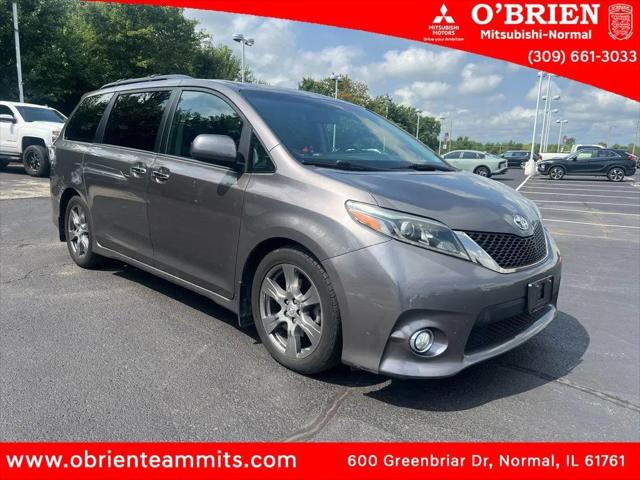 2017 Toyota Sienna SE 8 Passenger for sale in Normal, IL