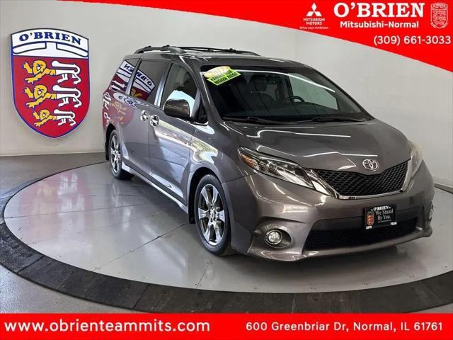 2017 Toyota Sienna SE 8 Passenger for sale in Normal, IL