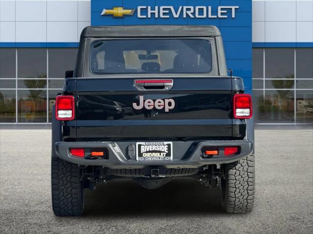 2022 Jeep Gladiator Sport