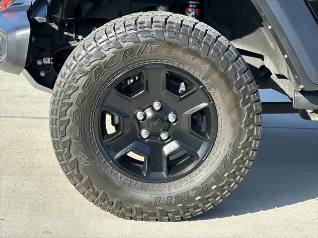 2022 Jeep Gladiator Sport