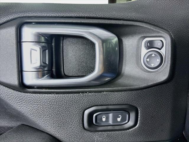 Used 2021 Jeep Gladiator Overland 4x4 For Sale in Millington, TN