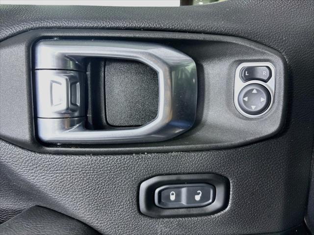 Used 2021 Jeep Gladiator Overland 4x4 For Sale in Millington, TN