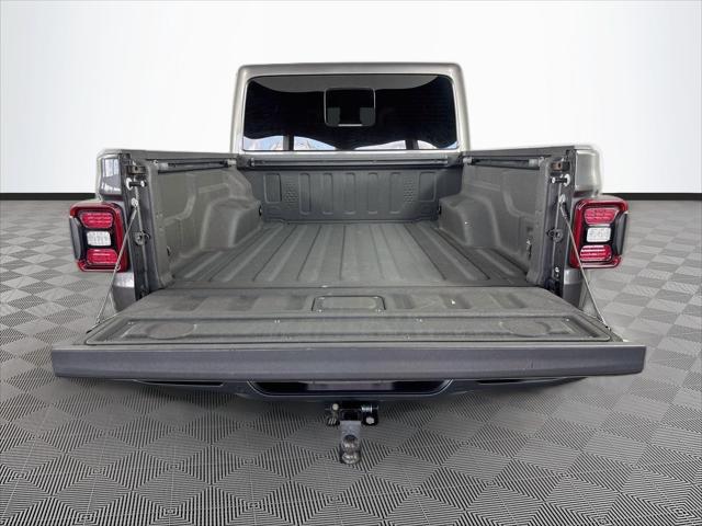 Used 2021 Jeep Gladiator Overland 4x4 For Sale in Millington, TN