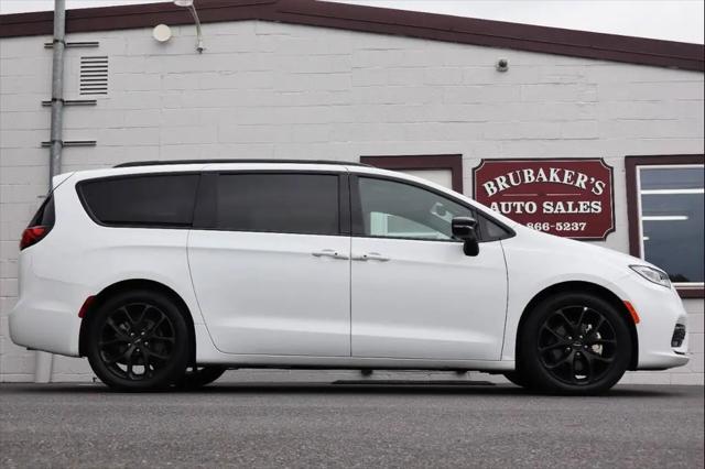 2025 Chrysler Pacifica Limited for sale in Myerstown, PA