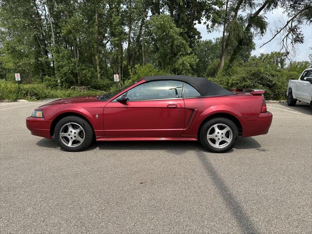 Used 2003 Ford Mustang Deluxe with VIN 1FAFP44493F304770 for sale in Jackson, MI