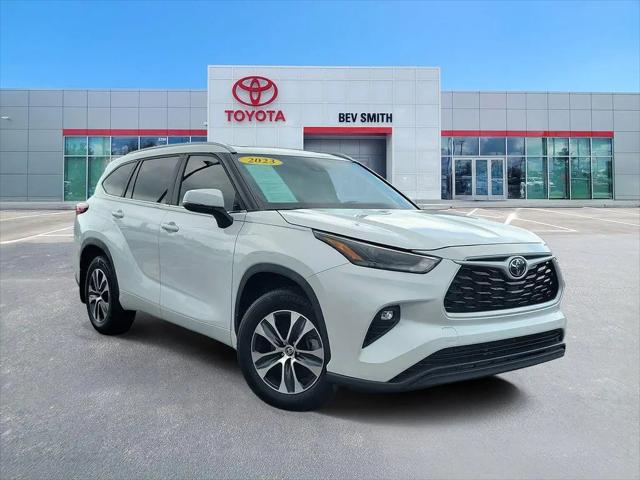 2023 Toyota Highlander XLE for sale in Fort Pierce, FL