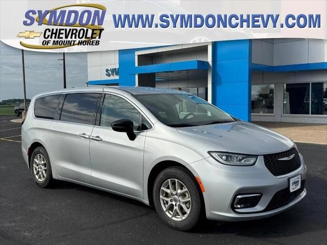 2024 Chrysler Pacifica Touring L for sale in Mount Horeb, WI