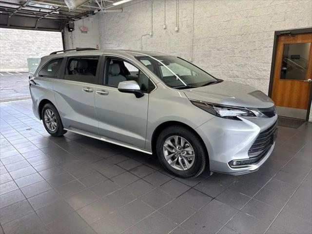 2025 Toyota Sienna XLE for sale in Springfield, MO