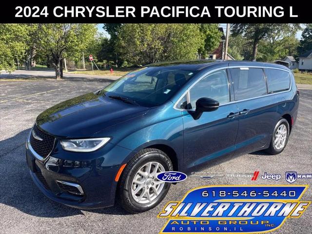 2024 Chrysler Pacifica Touring L for sale in Robinson, IL