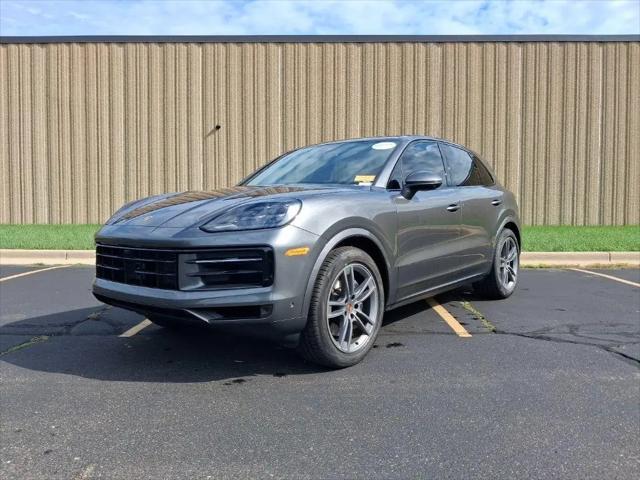 2025 Porsche Cayenne Base for sale in Glendale, WI