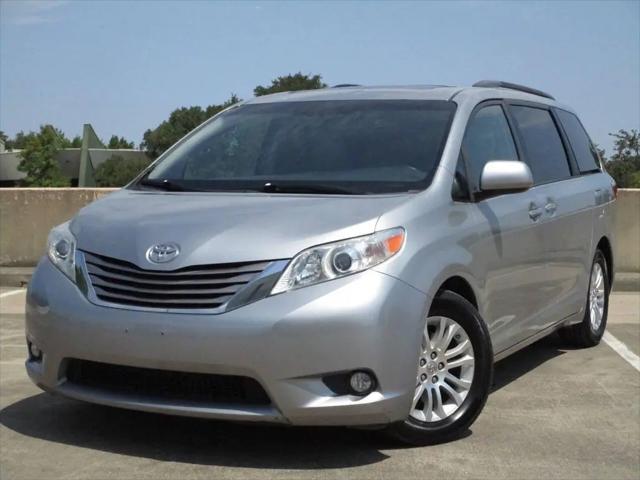 2016 Toyota Sienna XLE Premium 8 Passenger for sale in Dallas, TX
