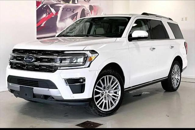 2022 Ford Expedition Limited for sale in Johnston, IA