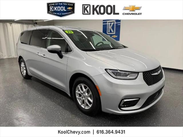 2023 Chrysler Pacifica Touring L for sale in Grand Rapids, MI