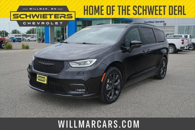 2025 Chrysler Pacifica Limited for sale in Willmar, MN