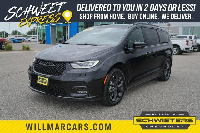 2025 Chrysler Pacifica Limited for sale in Willmar, MN