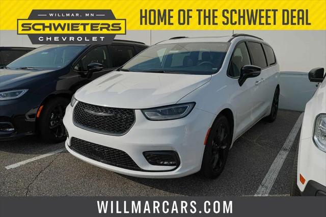 2025 Chrysler Pacifica Limited for sale in Willmar, MN