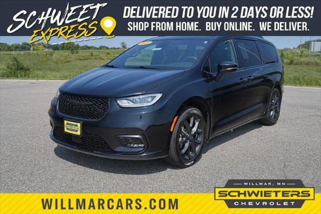 2025 Chrysler Pacifica Limited for sale in Willmar, MN