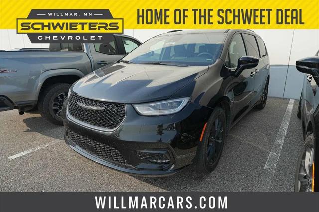 2025 Chrysler Pacifica Limited for sale in Willmar, MN