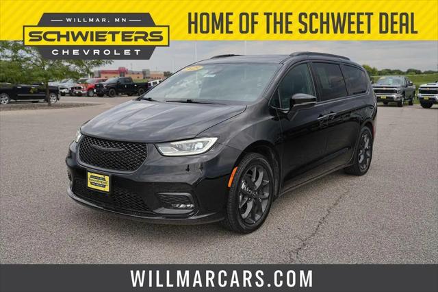 2025 Chrysler Pacifica Limited for sale in Willmar, MN