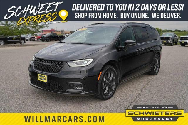 2025 Chrysler Pacifica Limited for sale in Willmar, MN