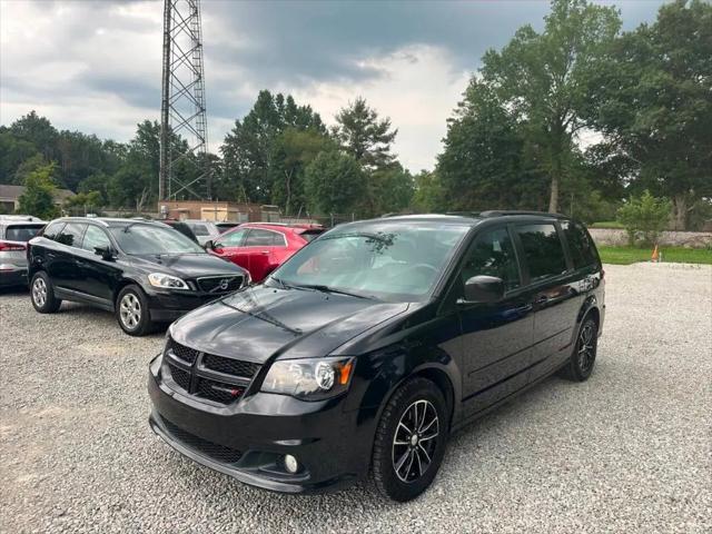 2017 Dodge Grand Caravan GT for sale in Hartville, OH