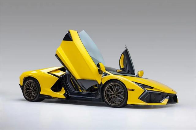 2025 Lamborghini Revuelto Coupe for sale in West Chicago, IL