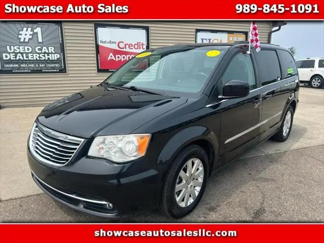 2014 Chrysler Town & Country Touring for sale in Chesaning, MI