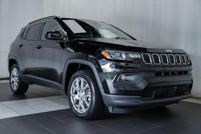 2023 Jeep Compass Latitude Lux FWD 2023 Jeep Compass Latitude Lux FWD