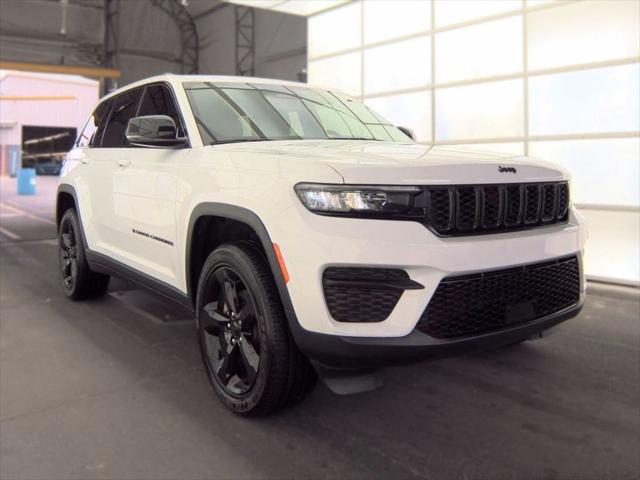 2023 Jeep Grand Cherokee Altitude 4x4 2023 Jeep Grand Cherokee Altitude 4x4