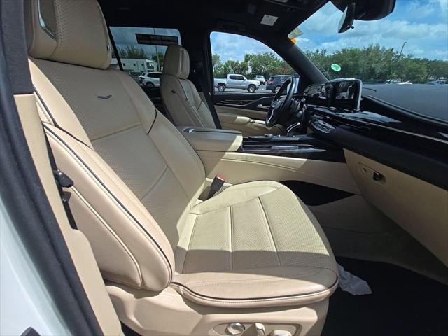2023 Cadillac Escalade 4WD Premium Luxury 2023 Cadillac Escalade 4WD Premium Luxury
