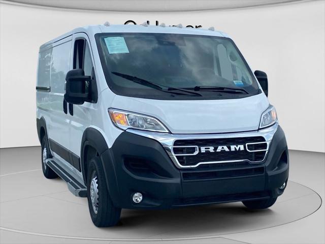 2025 RAM ProMaster 2500 Cargo Van Tradesman Low Roof 136 WB w/Pass Seat