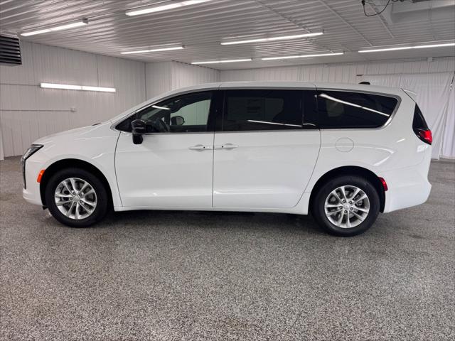 2027 Chrysler Pacifica PACIFICA SELECT AWD