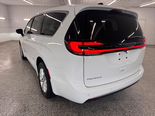 2027 Chrysler Pacifica PACIFICA SELECT AWD