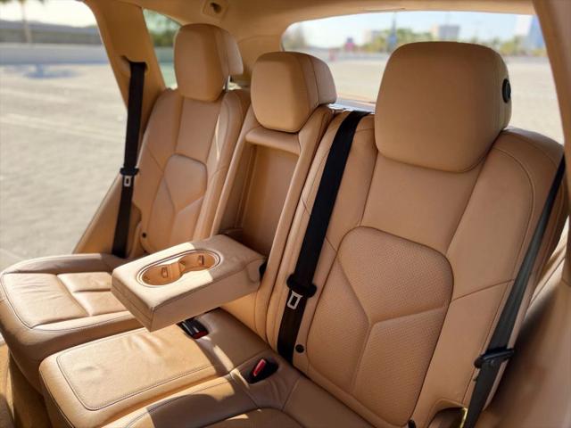 2011 Porsche Cayenne Base